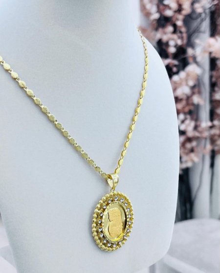 اونصة مع زركون مع حلبي ناعم